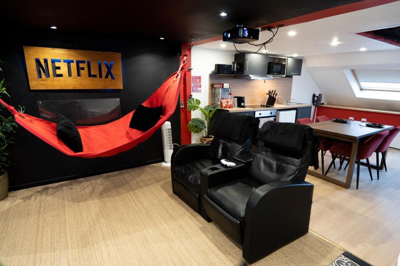 Capsule Cinema - Balneo Home Cinema Playstation 5 ヴァランシエンヌ エクステリア 写真