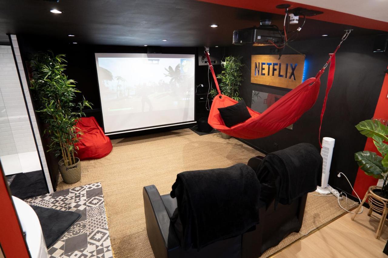 Capsule Cinema - Balneo Home Cinema Playstation 5 ヴァランシエンヌ エクステリア 写真